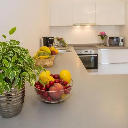 Maj - Ana - Luxury Family With Pool Daire Poreč