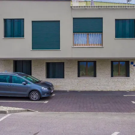 Maj - Ana - Luxury Family With Pool *