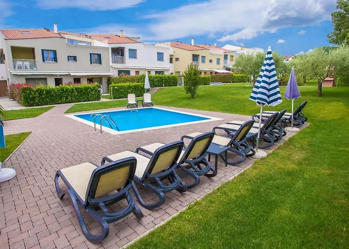 Апартаменти Maj - Ana - Luxury Family With Pool Пореч