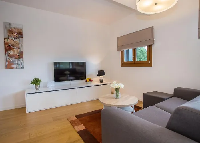 Maj - Ana - Luxury Family With Pool *