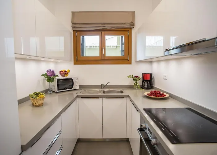 Maj - Ana - Luxury Family With Pool *