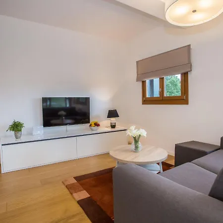 Maj - Ana - Luxury Family With Pool *