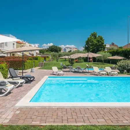 Maj - Ana - Luxury Family With Pool Apartman Poreč