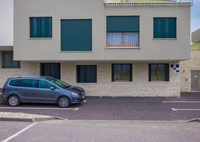 Maj - Ana - Luxury Family With Pool *