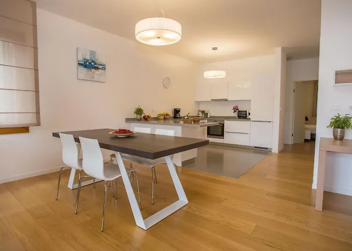 Maj - Ana - Luxury Family With Pool