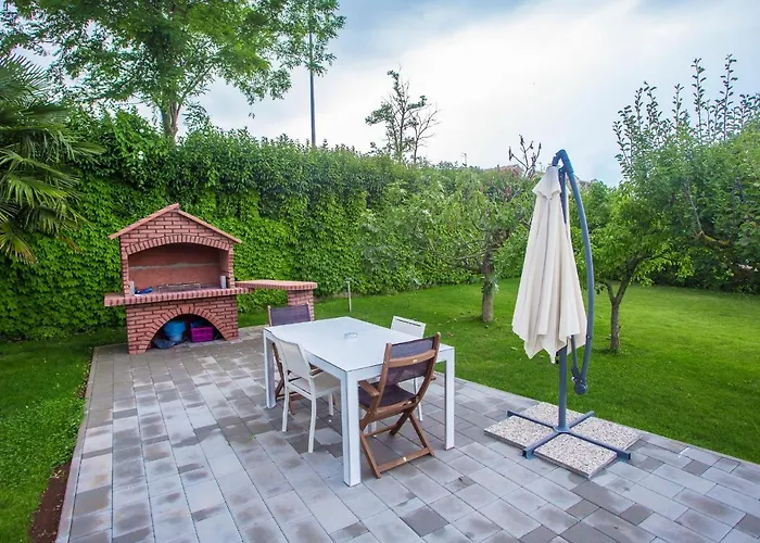 Maj - Ana - Luxury Family With Pool Apartment *