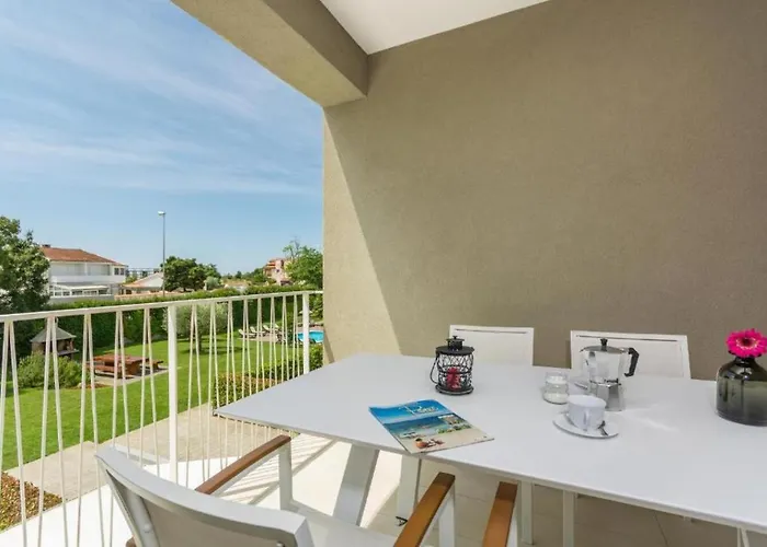 Maj - Ana - Luxury Family With Pool *