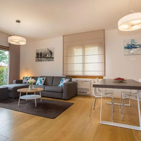 公寓 Maj - Ana - Luxury Family With Pool 波雷奇