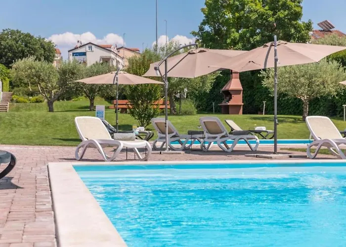 Maj - Ana - Luxury Family With Pool Daire Poreč